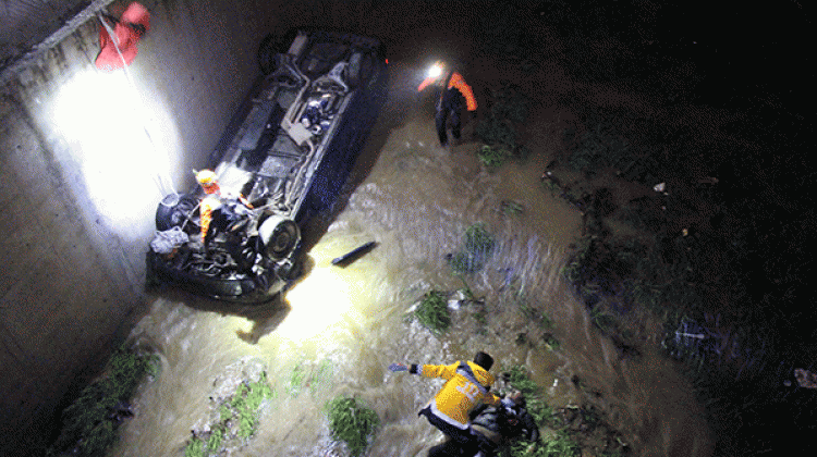 Zonguldak'ta otomobil dereye uçtu: 1 ölü