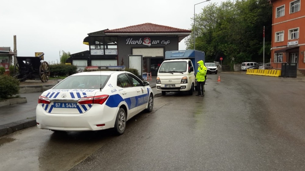 Zonguldak’ta polis ekipleri denetim yaptı 