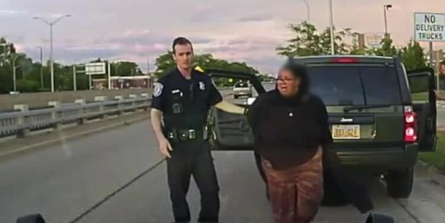 Zor kullanarak başörtüsüz fotoğrafı çekilen kadın tazminat kazandı