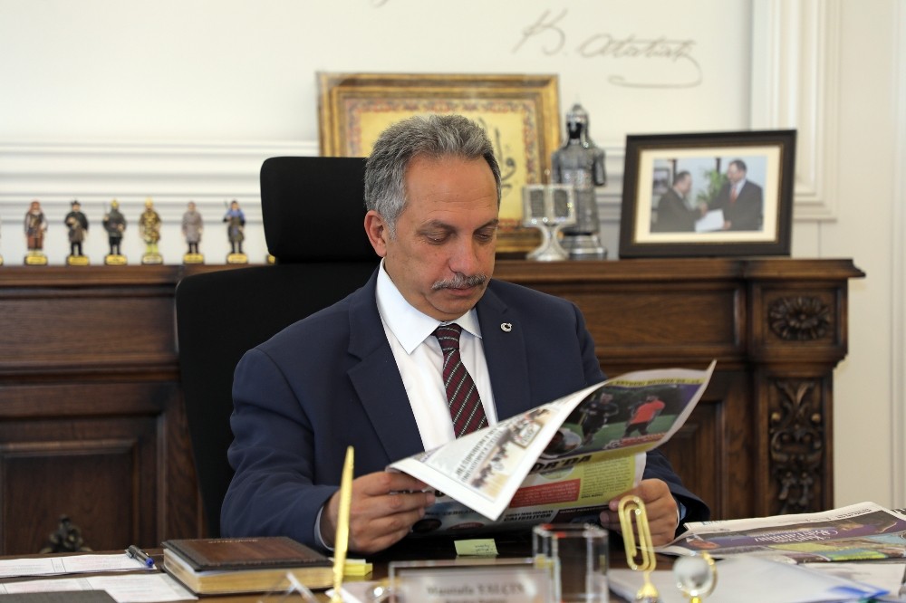 “Zor ve sorumluluğu büyük bir meslek