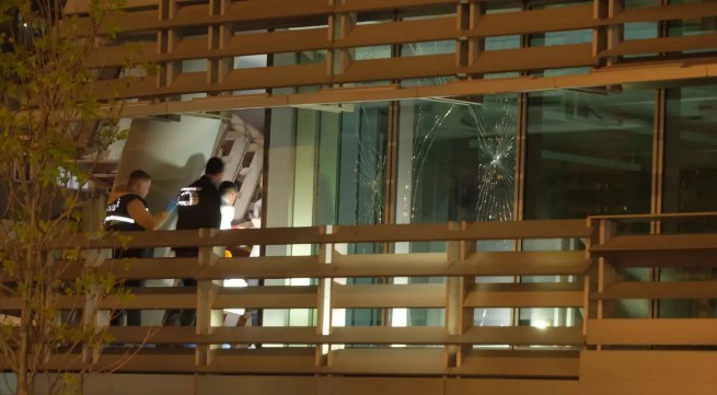 Zorlu holdinge saldırı! Kurşunlar binanın camlarına isabet etti