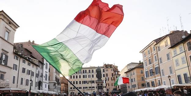 "Zorunlu aşı" kararı öncesi İtalya karıştı! Dev protestolar geliyor