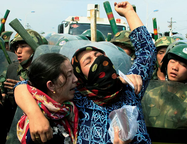 Zulmeden sadece İsrail’den değil! Doğu Türkistan kan ağlıyor… Çin zulmü sürüyor dünya susuyor