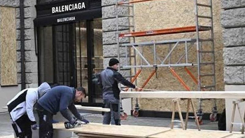 Almanya’yı korku sardı! Lüks mağazalar böyle aldı