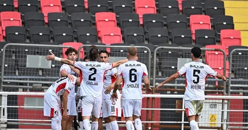Anadolu'nun gururu Çorum FK'dan Gaziantep'te futbol dersi! Kırmızı-siyahlılar deplasmanda fırtına gibi esti!