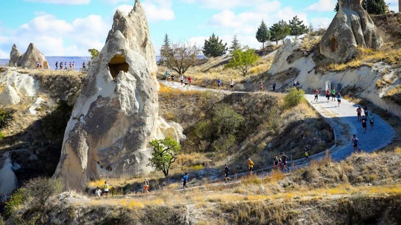 Arnavutluk’tan Kapadokya’ya koşuyor!..