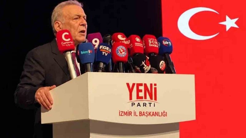Aziz Kocaoğlu’nun sözleri salonda tansiyonu yükseltti: Yeni Parti İzmir’de gergin kongre!