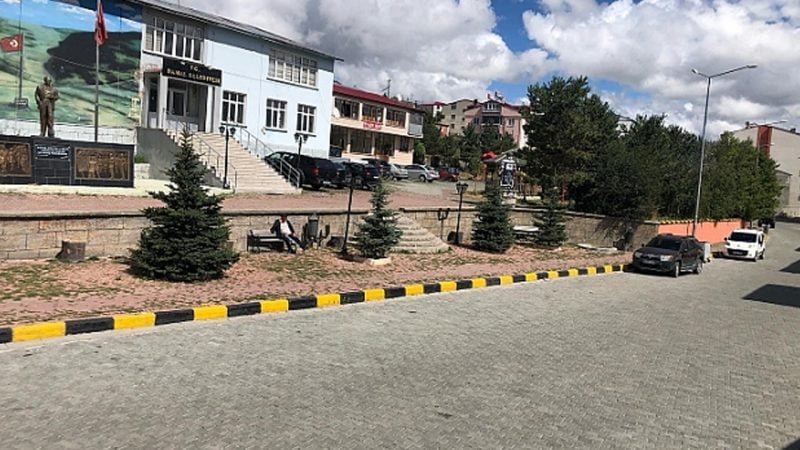 Başkan dahil çok sayıda gözaltı var! Bağımsız belediyeye rüşvet operasyonu