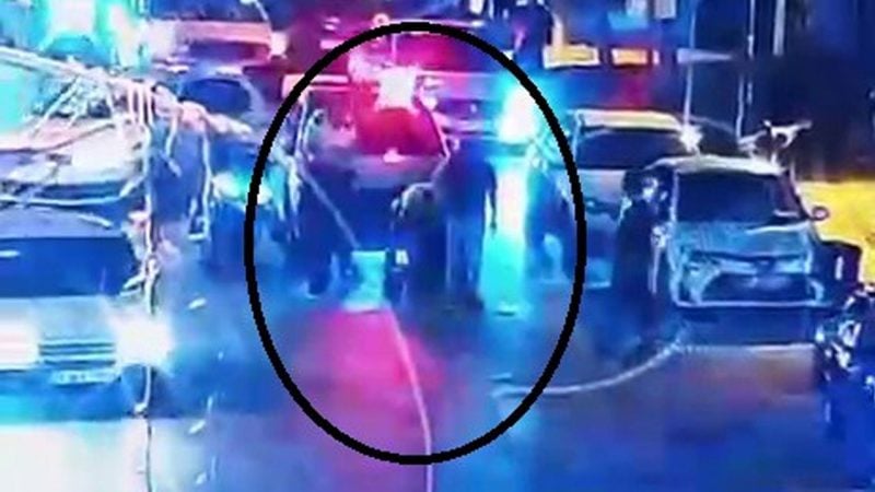 Boğazına yemek kaçan vatandaşı polis kurtardı