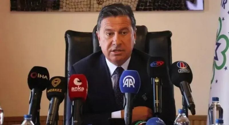 CHP'de deprem! Bir Büyükşehir Belediye Başkanı daha partiden istifa etti!