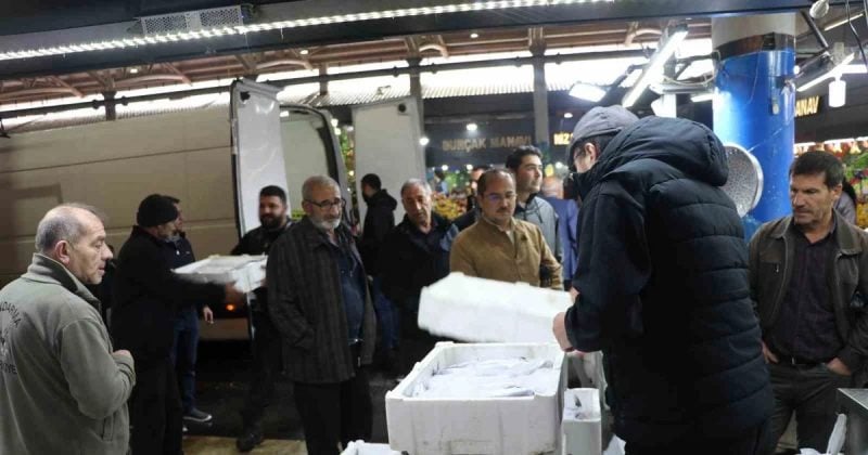 Denizi olmayan Sivas'tan Akdeniz ve Ege illerine palamut sevkiyatı yapılıyor