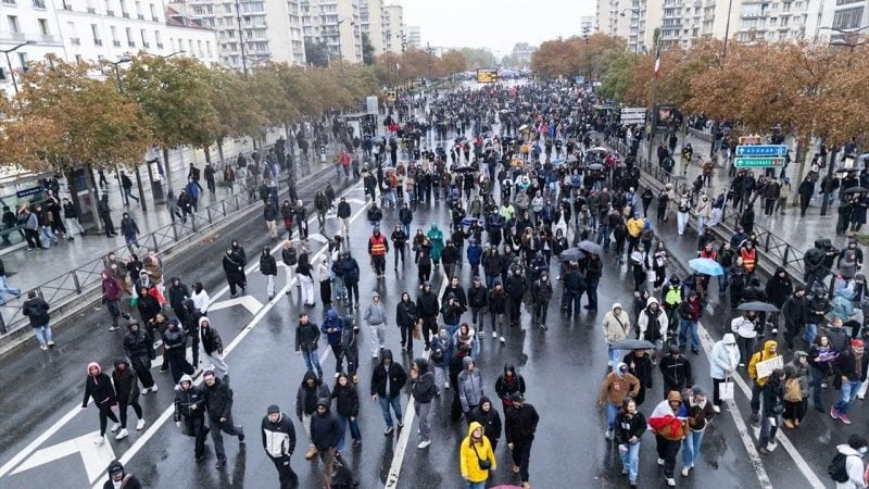 Devlet çaresiz: Yarım milyon insan sokaklara döküldü!