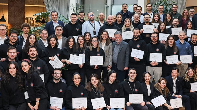 Eczacıbaşı’nda 8 haftada 27 yapay zekâ ajanı! Hedef 3,8 milyon avro