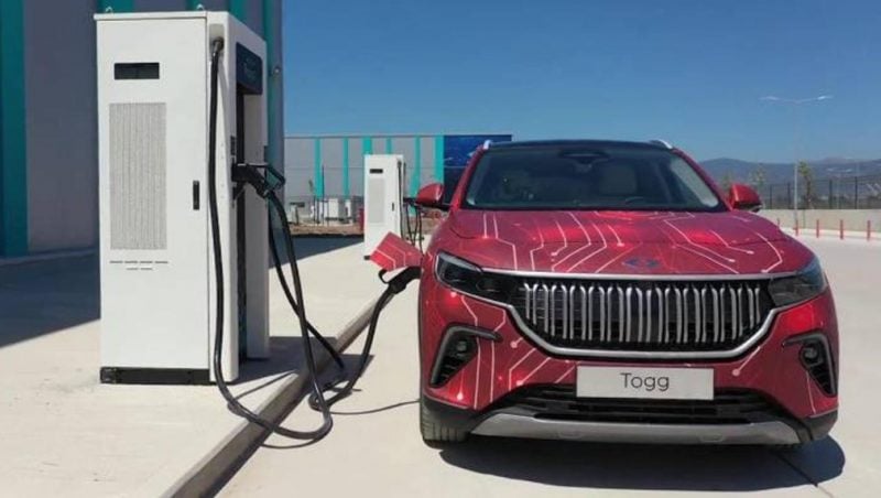 Elektrikli ve hibrit otomobiller pazarı ele geçirdi! Her iki araçtan biri artık onlardan