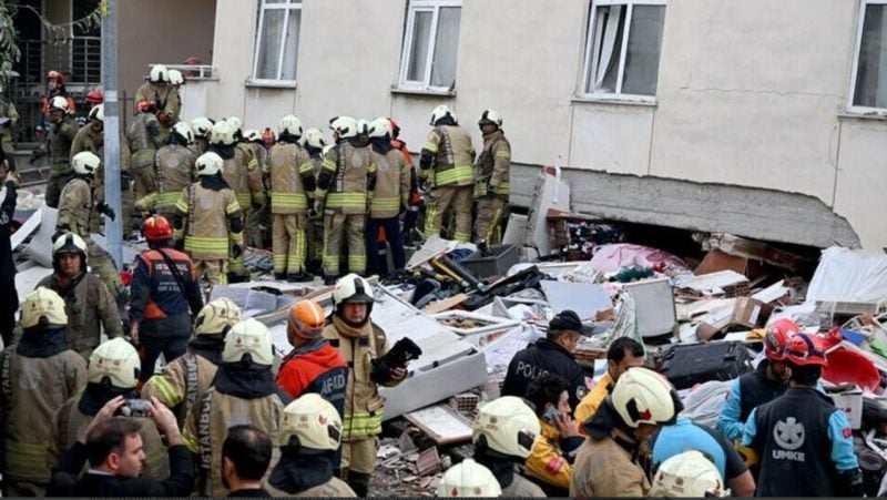 Enkaz altında kaç kişi var? Vali Gül son durumu açıkladı