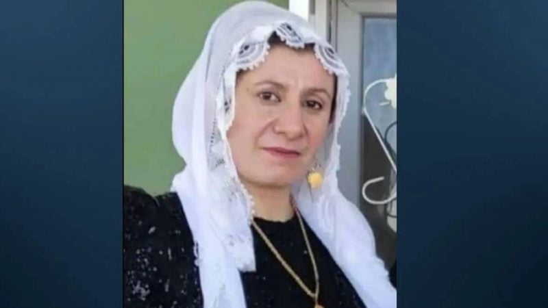 Evde halı yıkayan 4 çocuk annesi kadın, elektrik çarpması sonucu hayatını kaybetti.