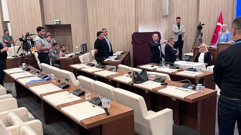 Eyüpsultan seçiminden yeni görüntüler: CHP'li üyelerin tehdidi kamerada