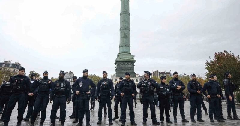 Fransa'da beklenen gösteriler öncesi 70 bin polis ve jandarma görevlendirildi