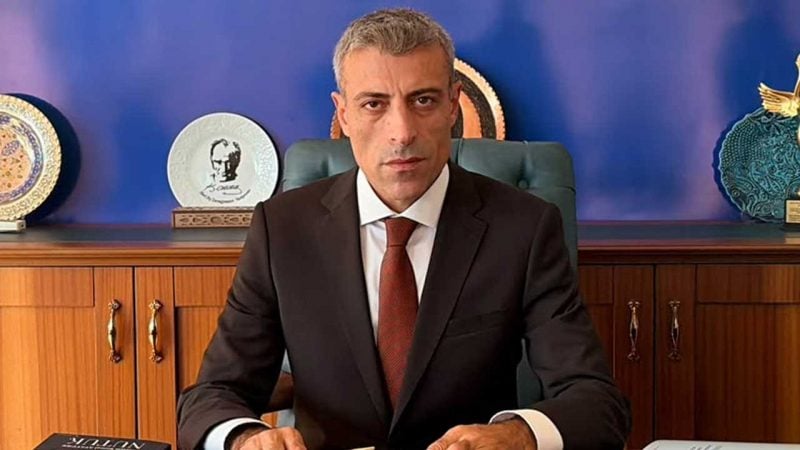 Günün komedisi ‘Muhasebeci Kenan’dan geldi! ‘Özgür Özel Cumhur İttifakı'na katıldı’