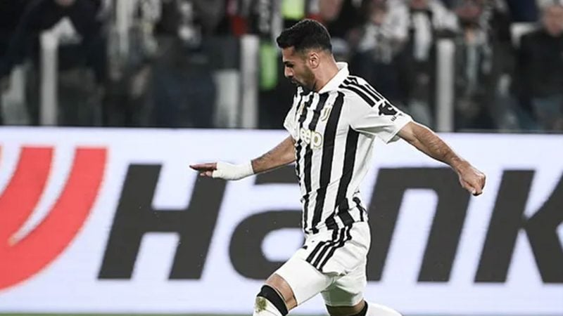 Juventus kötü haberi verdi! Zeki Çelik sakatlandı