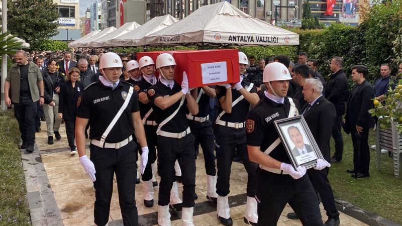 Kalp krizi geçirmişti! Muratpaşa Kaymakamı için tören düzenlendi