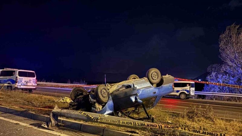 Kayseri’de otomobil direğe çarpıp takla attı: Sürücü ve yolcu ağır yaralı