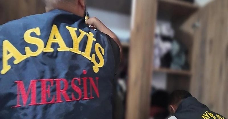 Mersin'de 'adınız terör örgütüne karıştı' diye 435 bin TL dolandıran 4 şüpheli tutuklandı