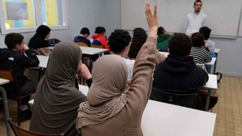 Müslüman öğrencilerin okuluna 6 ay kilit: Fransa'da mahkemeden kapama kararı