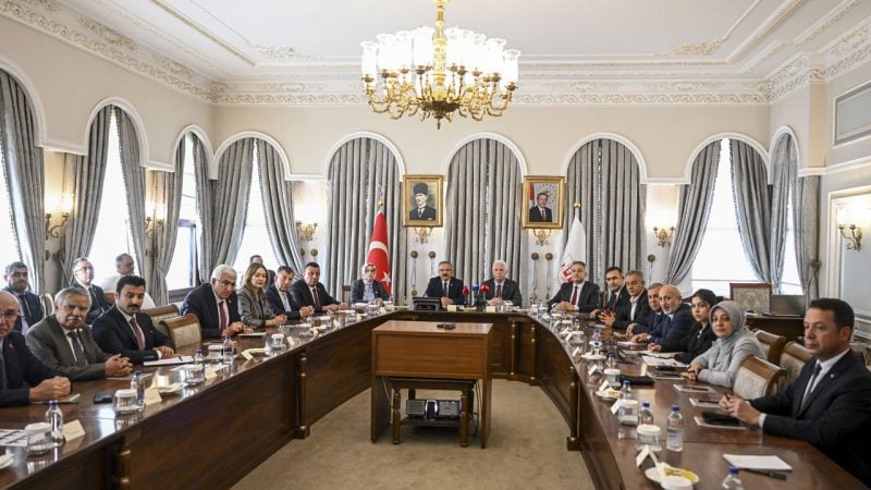 Okul saldırılarını araştırma komisyonu toplandı: Dijital mecralar, silah ve güvenlik önlemleri mercek altında