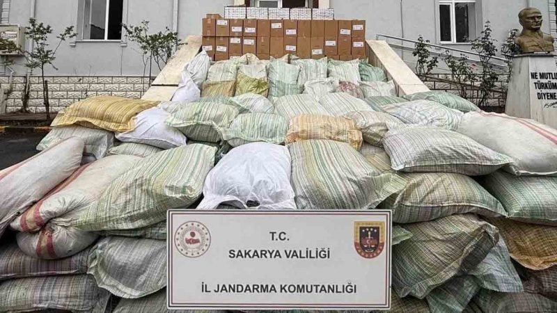 Sakarya’da dev kaçakçılık darbesi: 3 milyon TL’lik tütün ele geçirildi