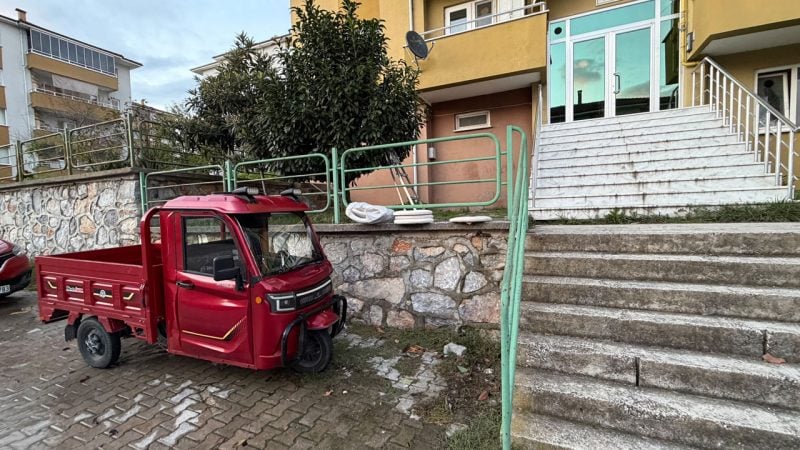 Sakarya’da komşu dehşeti: Taşınması da kurtarmadı! Kurşun yağdırıp öldürdü
