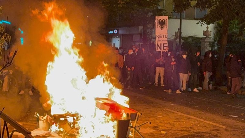 Sokaklar karıştı! Arnavutluk’ta hükümet karşıtı protestolar büyüyor