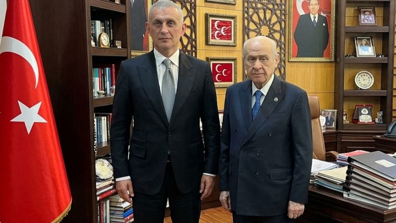 TFF Başkanı İbrahim Hacıosmanoğlu, ‘yalnız değilsin’ notuyla çelenk gönderen Devlet Bahçeli'yi ziyaret etti