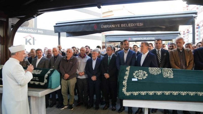 Ümraniye Belediye Başkanı İsmet Yıldırım'ın teyzesi dualarla Hakk'a uğurlandı