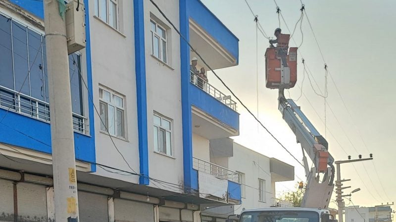 Yüksek gerilim hattına temas eden sac faciaya yol açtı