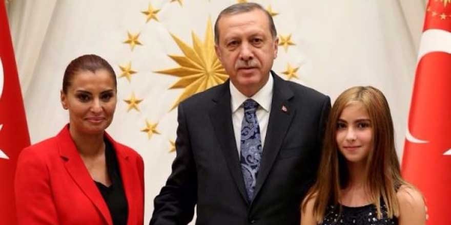 15 temmuz'da Erdoğan ile konuşan spiker