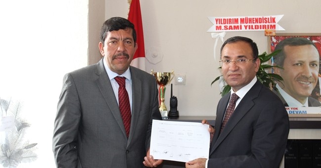 Bozdağ: AYM'nin Twitter kararı hukuken sakat