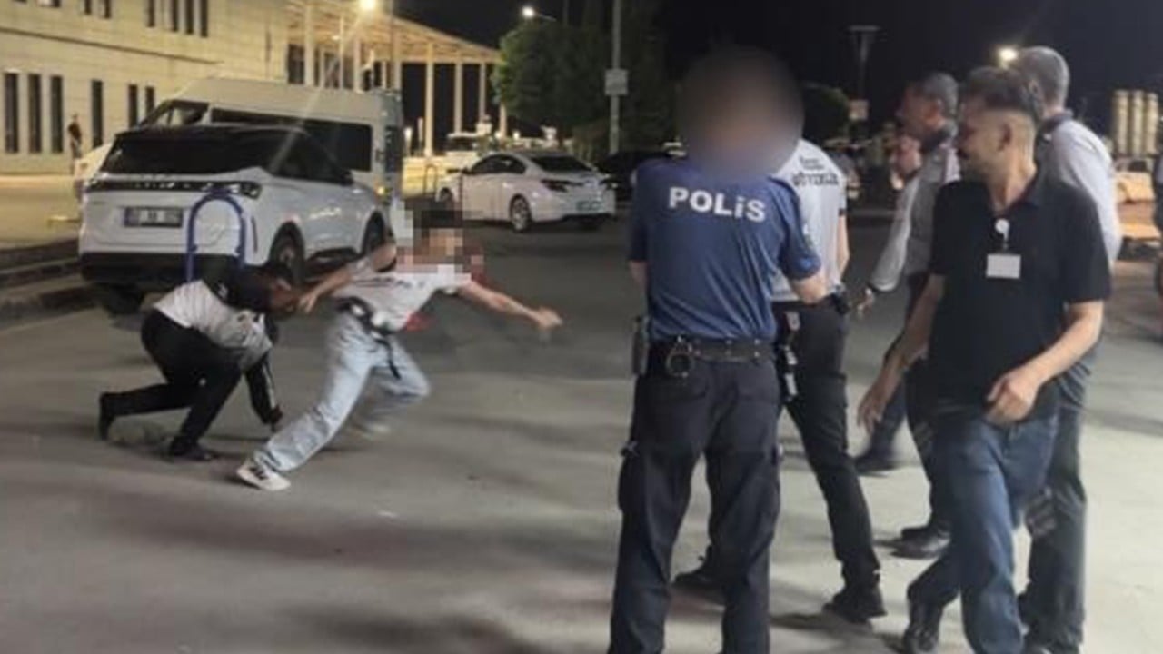 Alkollü saldırgan 2'si güvenlik görevlisi 3 kişiyi yaralı