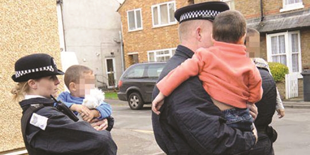 Türk çocuklarını Hıristiyanlaştırmak istiyorlar