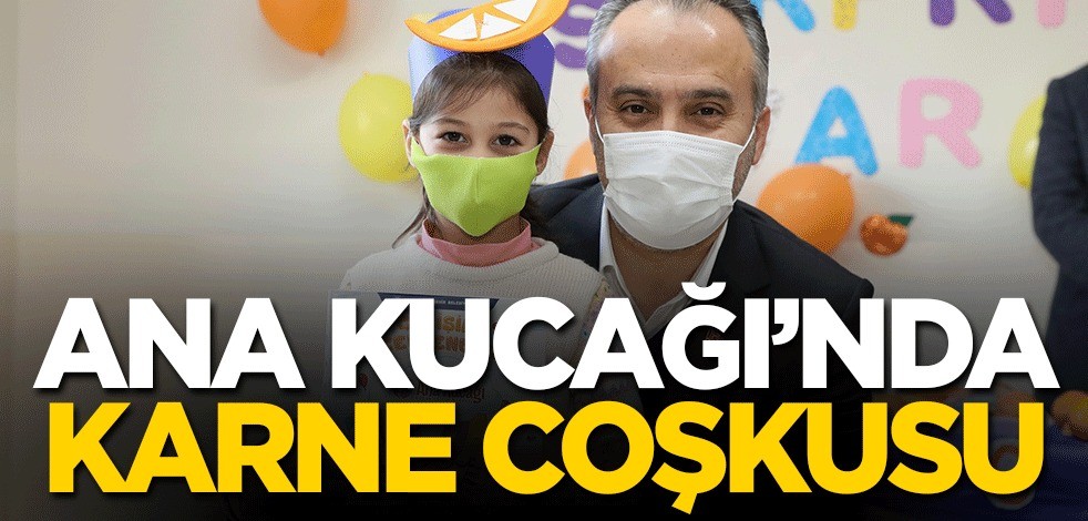 Ana Kucağı’nda karne coşkusu