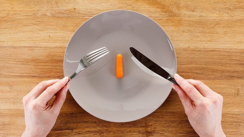 Anoreksiya hastalığı nedir? Belirtileri nelerdir?