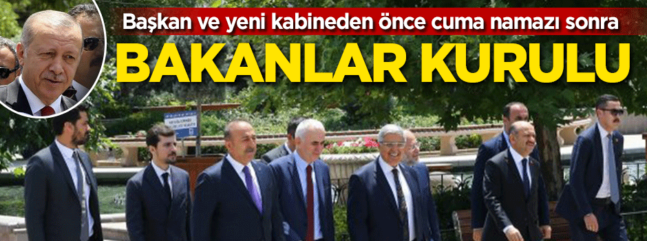 Başkan ve yeni kabine cumayı Hacıbayram Camii'nde kıldı