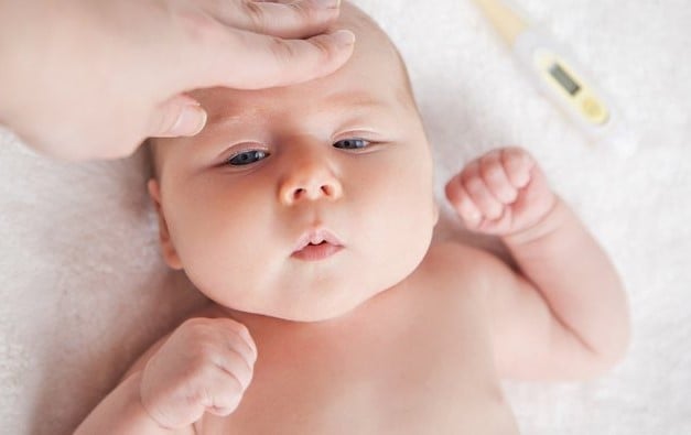 Bebek grip olunca anne ne yemeli?