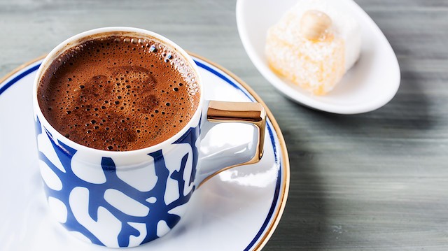 Bol köpüklü Türk kahvesi nasıl yapılır?