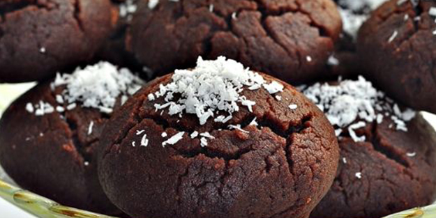 Browni ıslak kurabiye nasıl yapılır? Islak kek tadında şerbetli kurabiye tarifi