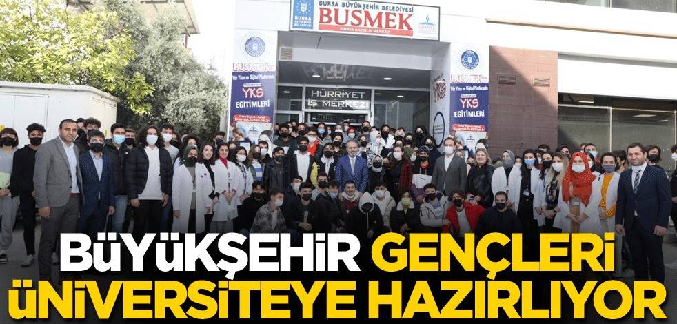 Büyükşehir, gençleri üniversiteye hazırlıyor