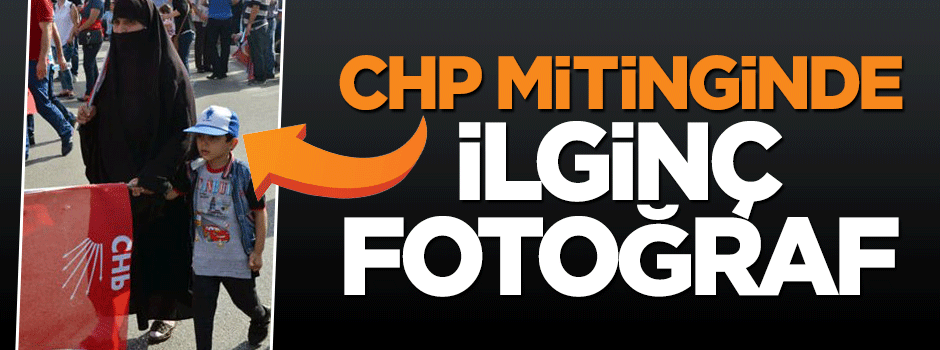 CHP mitinginde ilginç fotoğraf