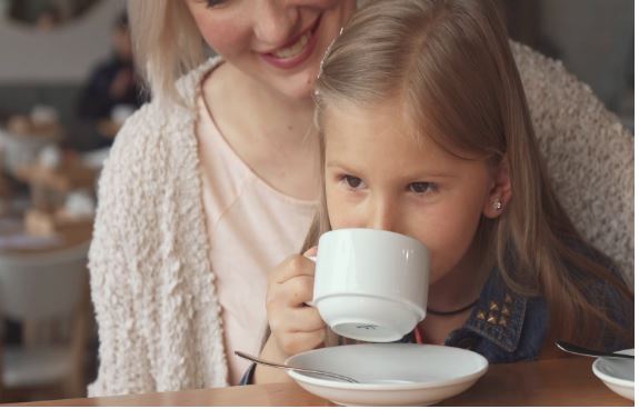 Çocuklar kahve içer mi? Çocuklar kahve tüketirse ne olur?