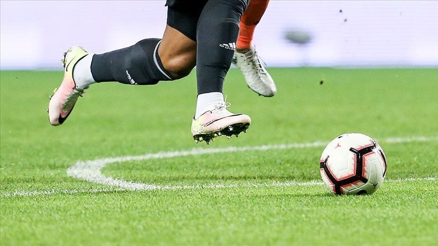 Corona futbolu vurdu! Çin Süper Lig'i...