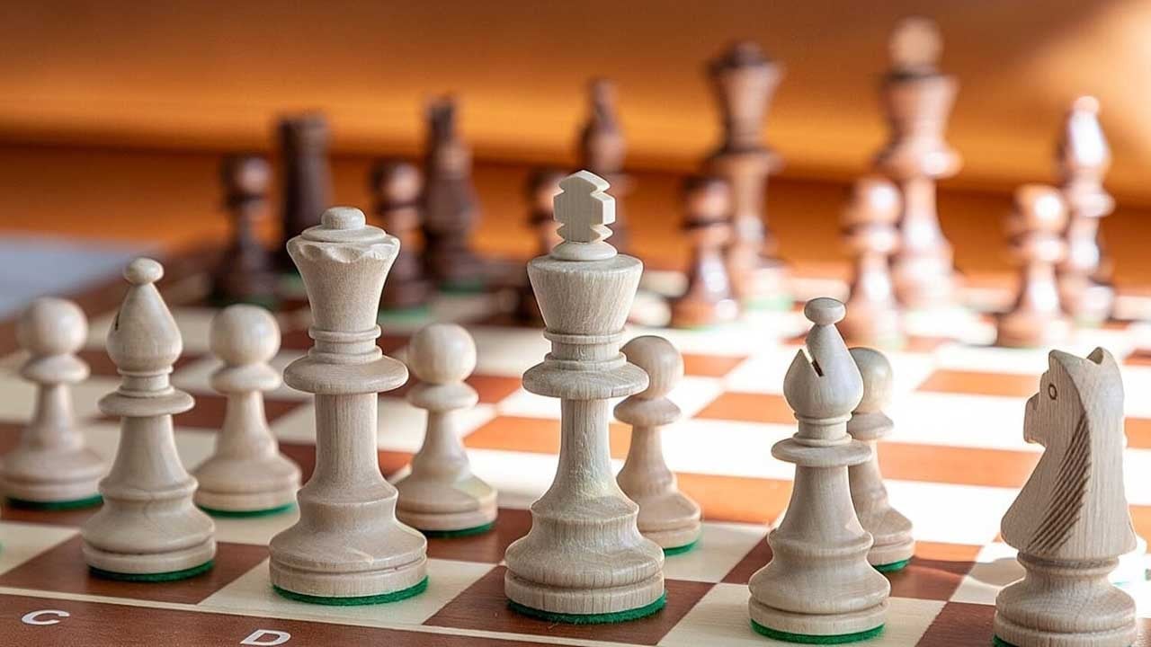 Daha anaokulu çağında rekor: 3 yaşındaki Hintli çocuk satranç tarihine geçti